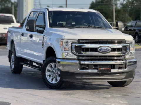 Photos of 2020 Ford Super Duty F-250 SRW XLT for sale in Alvin, TX at Auto Boutique Texas