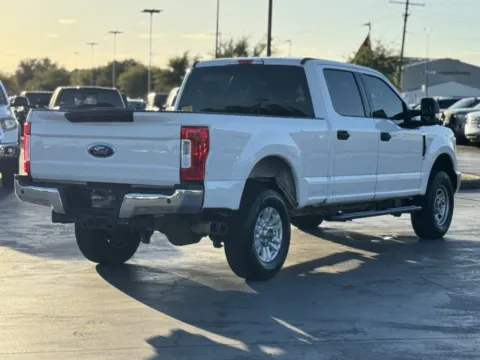 More photos of 2019 Ford Super Duty F-250 SRW XLT at Auto Boutique Texas, TX