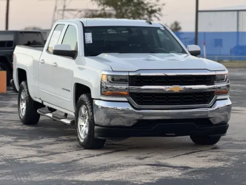 Photos of 2019 Chevrolet Silverado 1500 LD LT for sale in Alvin, TX at Auto Boutique Texas
