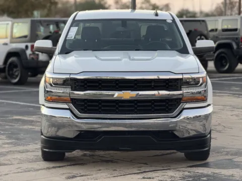 More photos of 2019 Chevrolet Silverado 1500 LD LT at Auto Boutique Texas, TX