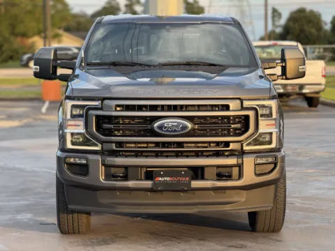 More photos of 2022 Ford Super Duty F-350 SRW LARIAT at Auto Boutique Texas, TX