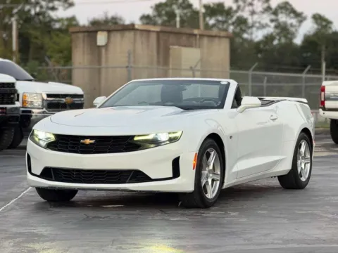 Another view of 2020 Chevrolet Camaro 1LT for sale in Alvin, TX at Auto Boutique Texas