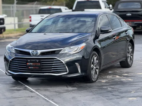 Another view of 2017 Toyota Avalon XLE for sale in Alvin, TX at Auto Boutique Texas