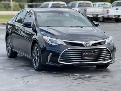 Photos of 2017 Toyota Avalon XLE for sale in Alvin, TX at Auto Boutique Texas