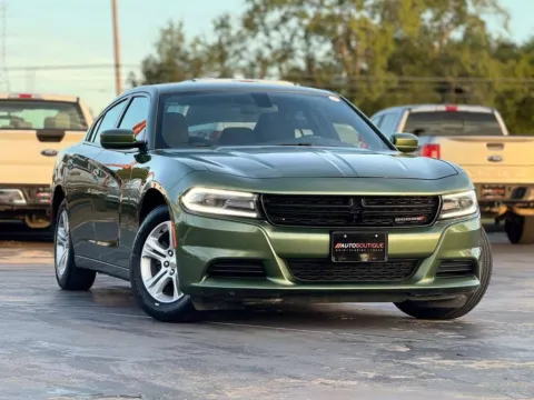 Photos of 2019 Dodge Charger SXT for sale in Alvin, TX at Auto Boutique Texas