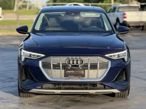 More photos of 2022 Audi e-tron Sportback S line Premium at Auto Boutique Texas, TX