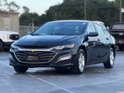 More photos of 2023 Chevrolet Malibu LT at Auto Boutique Texas, TX