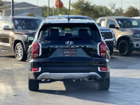 More photos of 2021 Hyundai Palisade SE at Auto Boutique Texas, TX