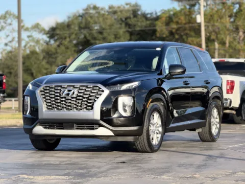 Another view of 2021 Hyundai Palisade SE for sale in Alvin, TX at Auto Boutique Texas
