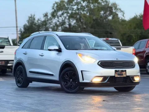 Photos of 2019 Kia Niro Plug-In Hybrid EX for sale in Alvin, TX at Auto Boutique Texas