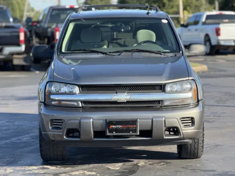 More photos of 2005 Chevrolet TrailBlazer LS at Auto Boutique Texas, TX