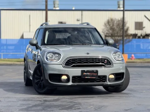 Photos of 2019 MINI Countryman Cooper S for sale in Alvin, TX at Auto Boutique Texas