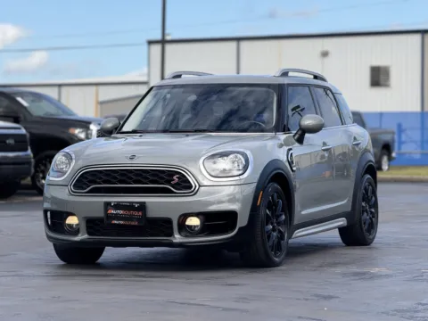 Another view of 2019 MINI Countryman Cooper S for sale in Alvin, TX at Auto Boutique Texas