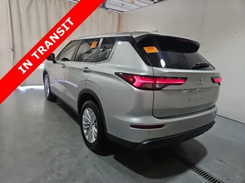 More photos of 2024 Mitsubishi Outlander ES at Auto Boutique Texas, TX