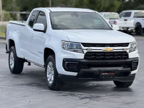 Photos of 2022 Chevrolet Colorado 2WD LT for sale in Alvin, TX at Auto Boutique Texas
