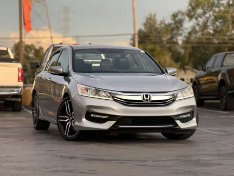 Photos of 2017 Honda Accord Sedan Sport SE for sale in Alvin, TX at Auto Boutique Texas