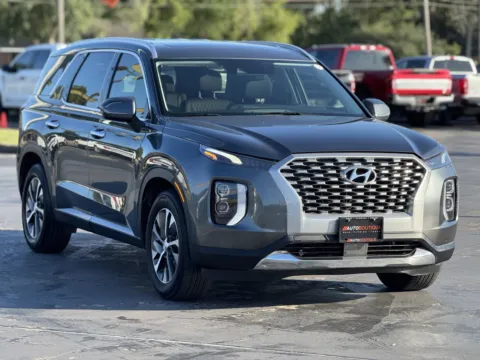 Photos of 2022 Hyundai Palisade SEL for sale in Alvin, TX at Auto Boutique Texas