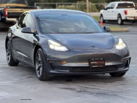 Photos of 2022 Tesla Model 3 for sale in Alvin, TX at Auto Boutique Texas