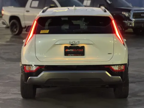 More photos of 2024 Kia Niro EX Touring at Auto Boutique Texas, TX