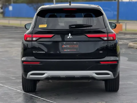 More photos of 2024 Mitsubishi Outlander SE Black Edition at Auto Boutique Texas, TX