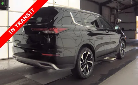 More photos of 2024 Mitsubishi Outlander SE Black Edition at Auto Boutique Texas, TX