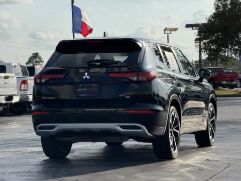 More photos of 2024 Mitsubishi Outlander SE Black Edition at Auto Boutique Texas, TX