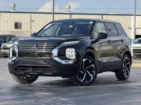 Photos of 2024 Mitsubishi Outlander SE Black Edition for sale in Alvin, TX at Auto Boutique Texas