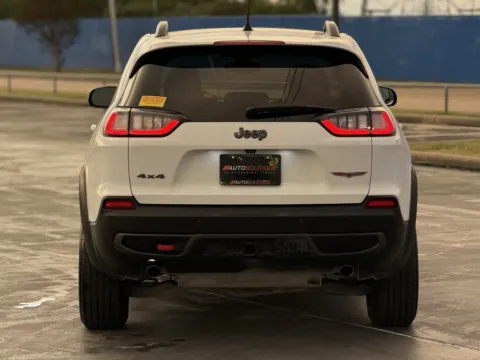 More photos of 2019 Jeep Cherokee Trailhawk at Auto Boutique Texas, TX
