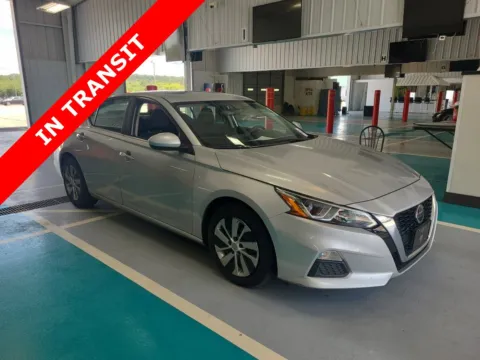 Another view of 2020 Nissan Altima 2.5 S for sale in Alvin, TX at Auto Boutique Texas