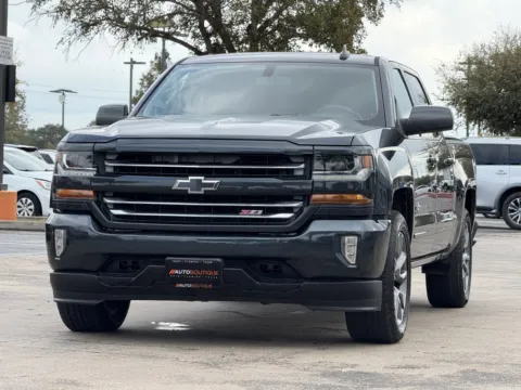 Another view of 2017 CHEVROLET SILVERADO LT for sale in Alvin, TX at Auto Boutique Texas