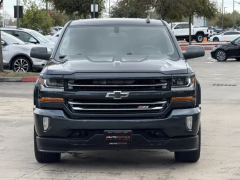 More photos of 2017 CHEVROLET SILVERADO LT at Auto Boutique Texas, TX