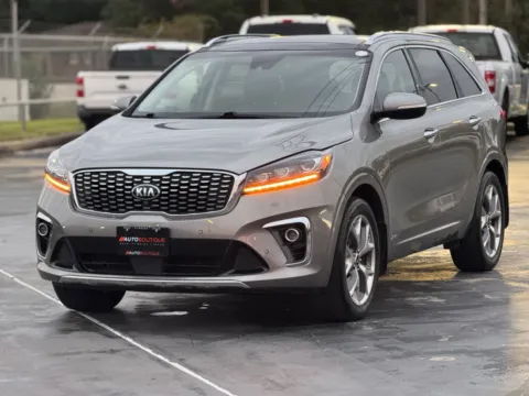 Another view of 2019 Kia Sorento SX V6 for sale in Alvin, TX at Auto Boutique Texas