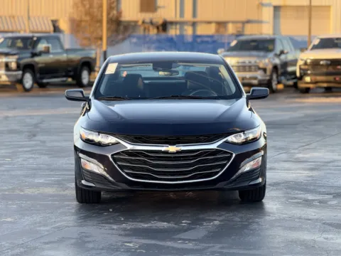 More photos of 2023 Chevrolet Malibu LT at Auto Boutique Texas, TX