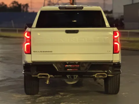 More photos of 2023 Chevrolet Silverado 1500 LT Trail Boss at Auto Boutique Texas, TX
