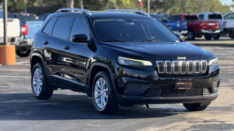 Black 2020 Jeep Cherokee Latitude for sale in Alvin, TX