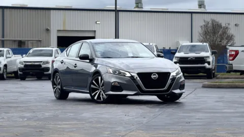 Gray 2022 Nissan Altima 2.5 SR for sale in Alvin, TX