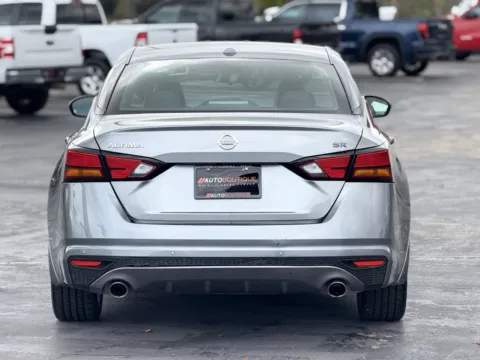 More photos of 2022 Nissan Altima 2.5 SR at Auto Boutique Texas, TX
