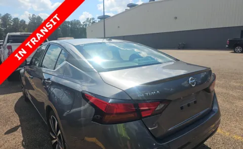 More photos of 2022 Nissan Altima 2.5 SR at Auto Boutique Texas, TX