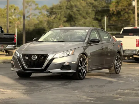 Another view of 2022 Nissan Altima 2.5 SR for sale in Alvin, TX at Auto Boutique Texas