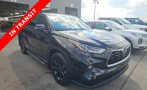 Another view of 2022 Toyota Highlander LE for sale in Alvin, TX at Auto Boutique Texas