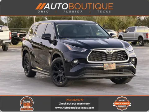 Black 2022 Toyota Highlander LE for sale in Alvin, TX