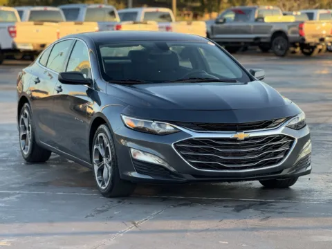 Photos of 2020 Chevrolet Malibu LT for sale in Alvin, TX at Auto Boutique Texas
