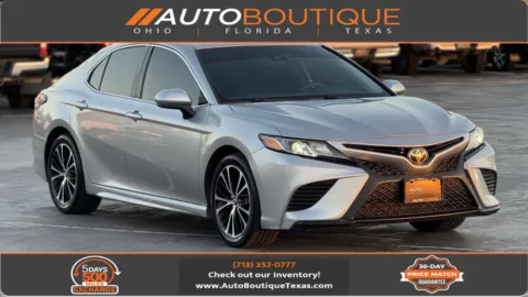 Silver 2019 Toyota Camry SE for sale in Alvin, TX