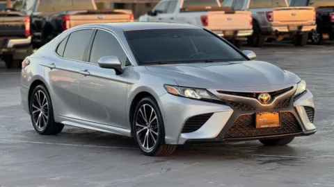 Silver 2019 Toyota Camry SE for sale in Alvin, TX