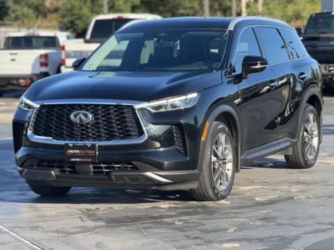 Another view of 2024 INFINITI QX60 LUXE for sale in Alvin, TX at Auto Boutique Texas