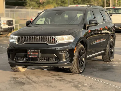 Another view of 2023 Dodge Durango SXT Launch Edition for sale in Alvin, TX at Auto Boutique Texas