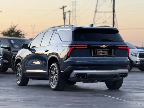 More photos of 2024 CHEVROLET TRAVERSE L FWD LT at Auto Boutique Texas, TX
