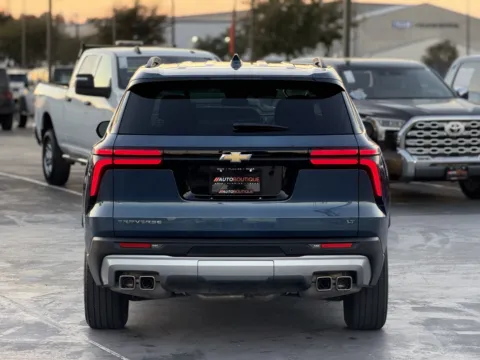 More photos of 2024 CHEVROLET TRAVERSE L FWD LT at Auto Boutique Texas, TX