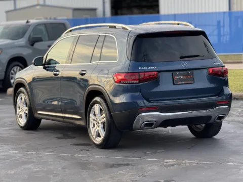 More photos of 2021 Mercedes-Benz GLB 250 at Auto Boutique Texas, TX