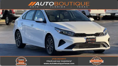 White 2023 Kia Forte LXS for sale in Alvin, TX